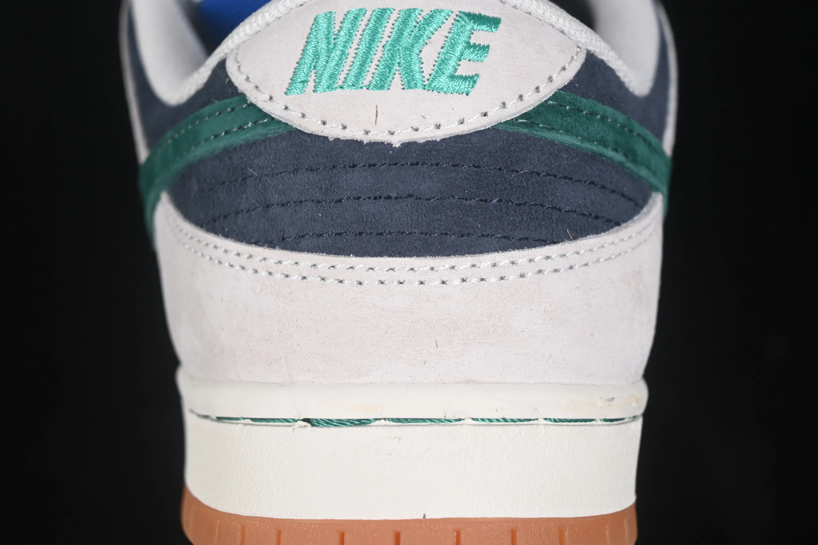 All Categories Nk SB Dunk Series Nk SB Dunk Low Low-top sneakers Nike SB Dunk Low Suede gray raw rubber SB low-top casual sneakers HF3704-001